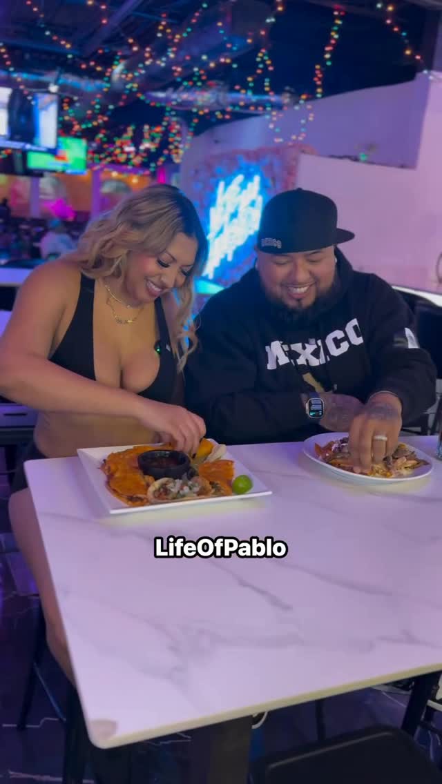 Even when it’s not wrong they are happy to get it right 🌮 😋😊 #Alpllc #LifeOfPablo #Tacos #Taqueri...