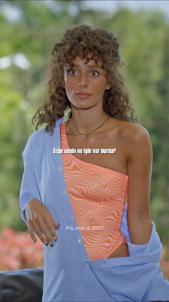 Babasının Bostanında Geziyor Sanki 😂

Film konusu ; Müjdemi İsterim, kendilerini bir anda bir cinay...